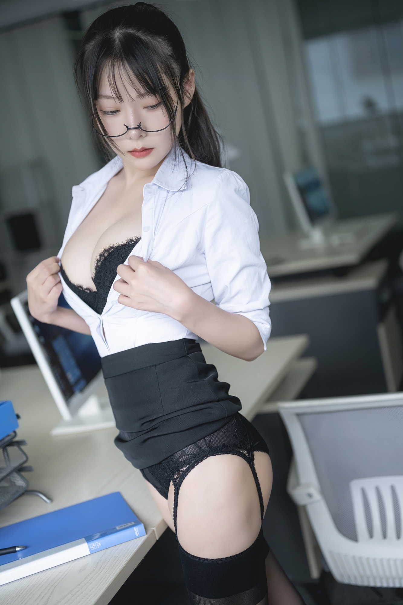 오른쪽버튼을 클릭하시면 창이 닫힙니다