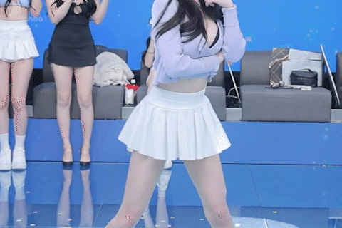 2943629581_EVsOfePT_df43685eea48ae79ba126cdc23b9b812e85d8c6f.gif