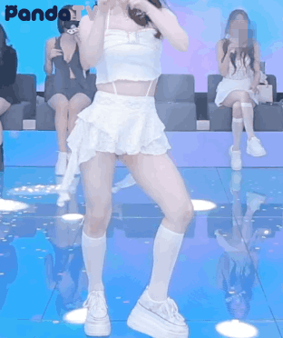 32827473_1753613685.9351.gif