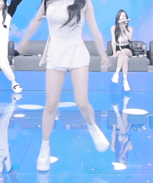 32827473_1753701523.3809.gif