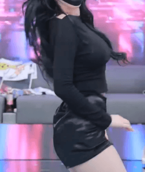 32827473_1753791011.2018.gif